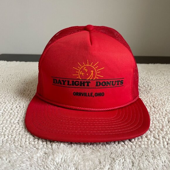 HANES VINTAGE DAYLIGHT DONUTS OHIO MESH SNAPBACK TRUCKER HAT ADULT OSFA CAP - Picture 1 of 7